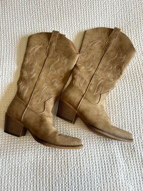 Women's Tan Western Embroidered Mid-Calf Boots